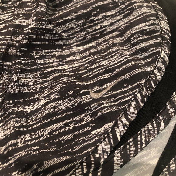 NIKE Dri-fit Black White Running Women’s Shorts Size S EUC - Picture 2 of 5
